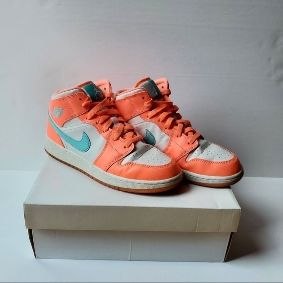 2018 Air Jordan 1 Mid GG ‘Crimson Pulse’ - Picture 5 of 9